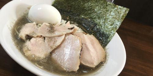 絶品の煮干ラーメンが食べられる 中華蕎麦 山崎〜栃木県小山市