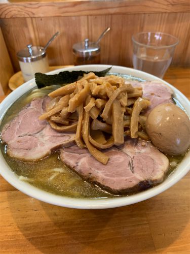 自家製中華そば としおか 『新塩中盛 メンマチャーシュー(小)』