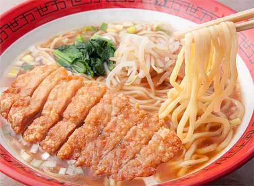 カツ丼とかカツカレーとかはあるのにカツラーメンはない