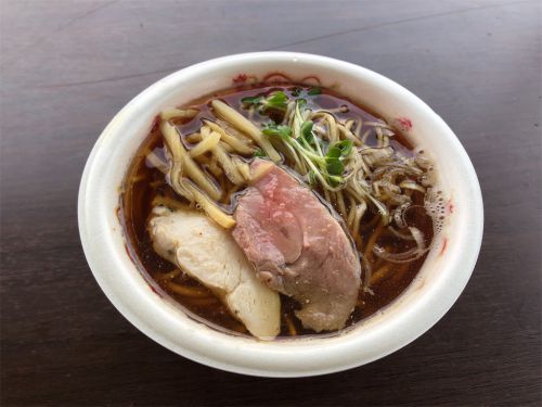 に干し屋 -SINCHAN-(にぼしや しんちゃん) のキッチンカーで「淡麗煮干し」✛「キヅールカレー」 岩手県盛岡市 - 主にラーメン こってり系からあっさり系まで